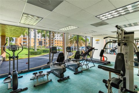 Copropriété à vendre à Miami, Floride: 1 chambre, 64.1 m2 № 2362837 - photo 18