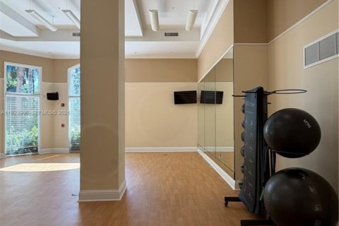 Condo in Sunny Isles Beach, Florida, 1 bedroom  № 1982161 - photo 24