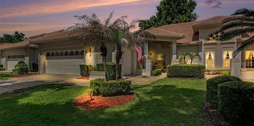 Villa ou maison à Apopka, Floride 3 chambres, 252.32 m2 № 2201426