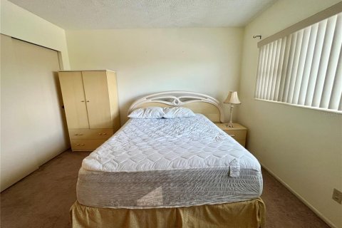 Condo in Clearwater, Florida, 2 bedrooms  № 2155990 - photo 22