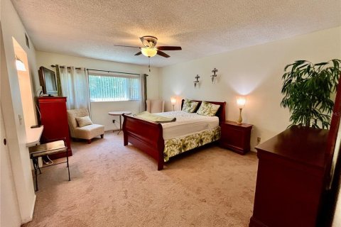 Condo in Clearwater, Florida, 2 bedrooms  № 2155990 - photo 15