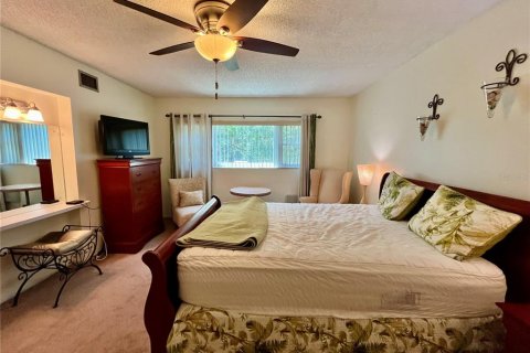 Condo in Clearwater, Florida, 2 bedrooms  № 2155990 - photo 18