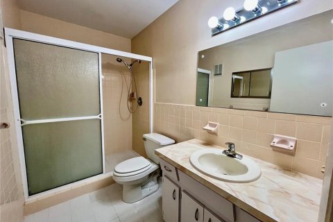 Condo in Clearwater, Florida, 2 bedrooms  № 2155990 - photo 19