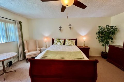 Condo in Clearwater, Florida, 2 bedrooms  № 2155990 - photo 16