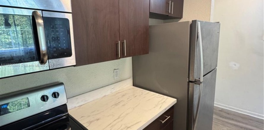 Condo à North Miami, Floride, 1 chambre № 1742532