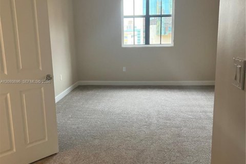 Copropriété à louer à Coral Gables, Floride: 2 chambres, 113.15 m2 № 2390153 - photo 5
