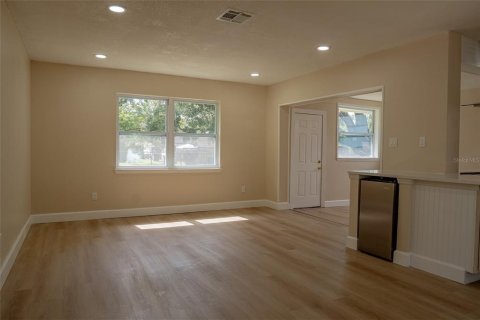 House in Orlando, Florida 3 bedrooms, 108.7 sq.m. № 1870831 - photo 9