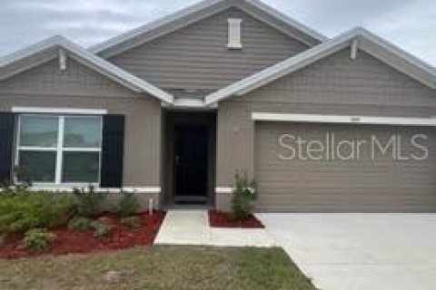 House in Brooksville, Florida 4 bedrooms, 170.01 sq.m. № 1808889 - photo 1