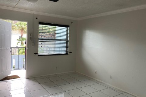 Снять в аренду кондоминиум в Форт-Лодердейл, Флорида 1 спальня, 57.6м2, № 2053308 - фото 5