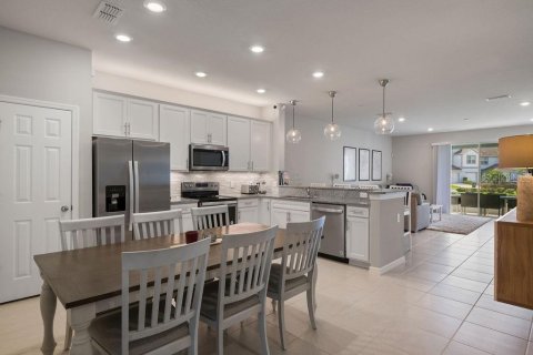 Touwnhouse à vendre à Orlando, Floride: 3 chambres, 177.07 m2 № 2396827 - photo 5