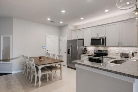 Touwnhouse à vendre à Orlando, Floride: 3 chambres, 177.07 m2 № 2396827 - photo 8