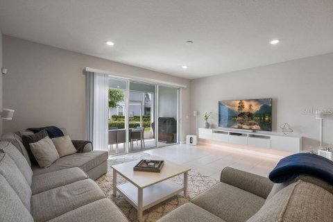 Touwnhouse à vendre à Orlando, Floride: 3 chambres, 177.07 m2 № 2396827 - photo 11