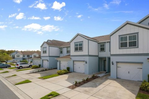 Touwnhouse à vendre à Orlando, Floride: 3 chambres, 177.07 m2 № 2396827 - photo 2