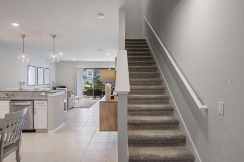 Touwnhouse à vendre à Orlando, Floride: 3 chambres, 177.07 m2 № 2396827 - photo 4
