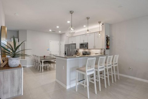 Touwnhouse à vendre à Orlando, Floride: 3 chambres, 177.07 m2 № 2396827 - photo 9