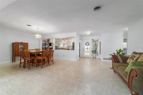 Casa en venta en Ocala, Florida, 4 dormitorios, 194.72 m2 № 2218922 - foto 20