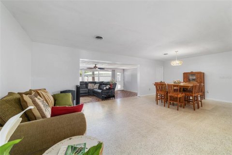Casa en venta en Ocala, Florida, 4 dormitorios, 194.72 m2 № 2218922 - foto 25