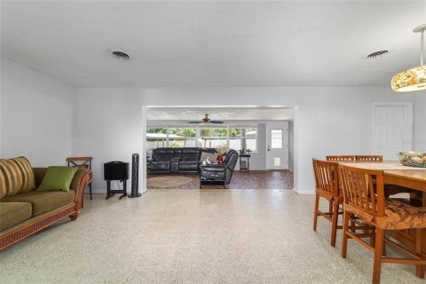 Casa en venta en Ocala, Florida, 4 dormitorios, 194.72 m2 № 2218922 - foto 23