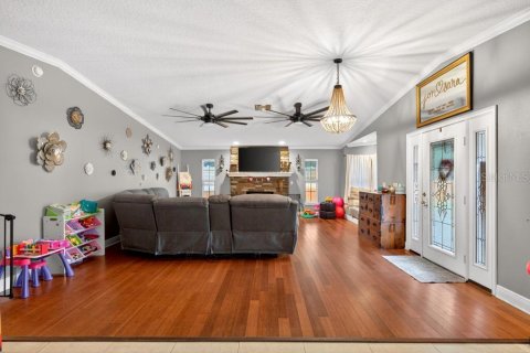 House in Lake Helen, Florida 3 bedrooms, 325.16 sq.m. № 2106464 - photo 5