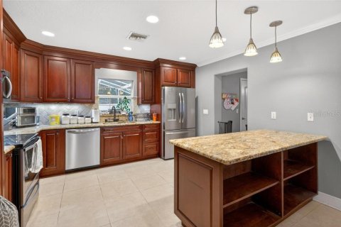 House in Lake Helen, Florida 3 bedrooms, 325.16 sq.m. № 2106464 - photo 30