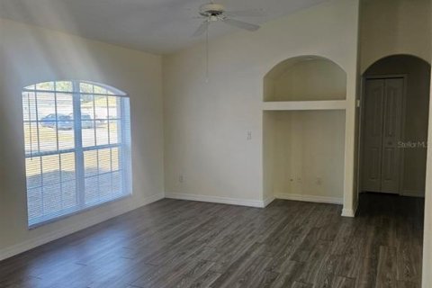 Villa ou maison à louer à North Port, Floride: 3 chambres, 115.29 m2 № 2109119 - photo 4