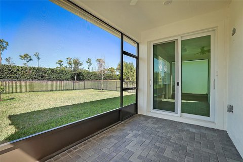 House in Port St. Lucie, Florida 3 bedrooms, 157.28 sq.m. № 1982030 - photo 30