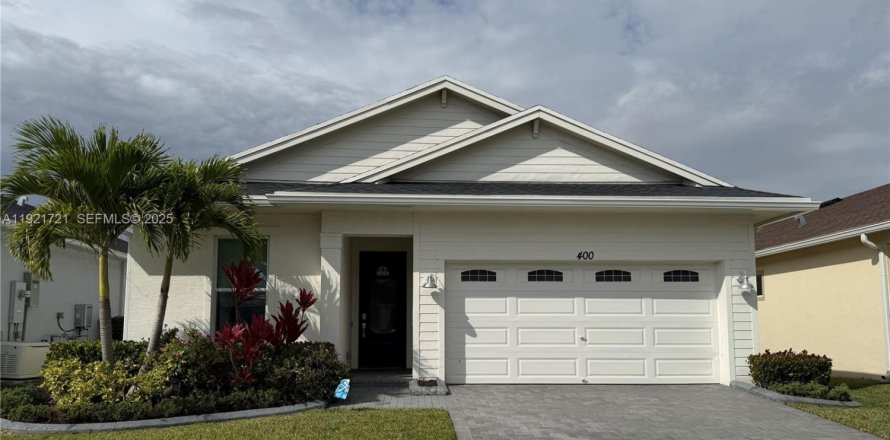 Casa en Port St. Lucie, Florida 3 dormitorios, 157.28 m2 № 1982030