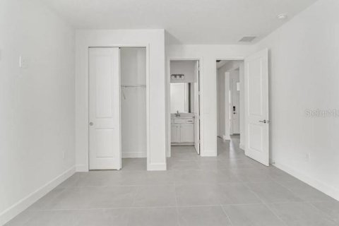 House in Winter Garden, Florida 4 bedrooms, 263.56 sq.m. № 1740867 - photo 11