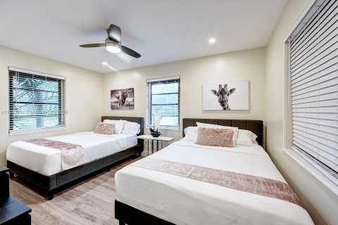 Villa ou maison à louer à Hollywood, Floride: 4 chambres, 221.01 m2 № 1979653 - photo 29