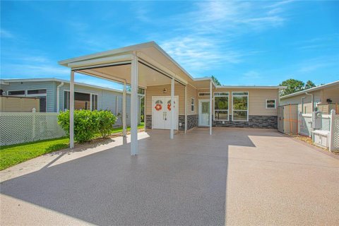 Villa ou maison à vendre à Titusville, Floride: 1 chambre, 80.64 m2 № 1781273 - photo 1