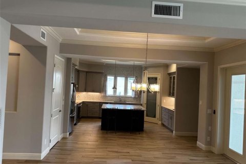 House in Mount Dora, Florida 4 bedrooms, 270.81 sq.m. № 2396645 - photo 18