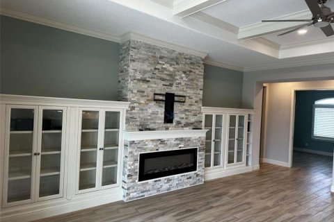 House in Mount Dora, Florida 4 bedrooms, 270.81 sq.m. № 2396645 - photo 8