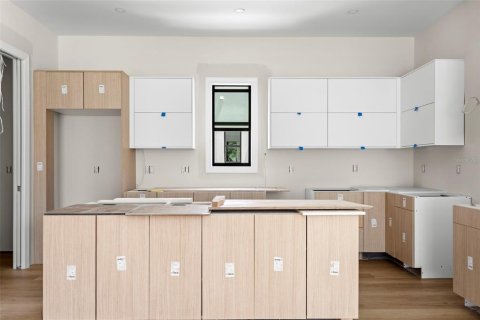 Adosado en venta en Saint Petersburg, Florida, 3 dormitorios, 217.95 m2 № 2120771 - foto 4