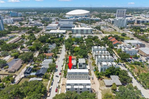 Adosado en venta en Saint Petersburg, Florida, 3 dormitorios, 217.95 m2 № 2120771 - foto 28