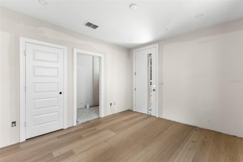 Adosado en venta en Saint Petersburg, Florida, 3 dormitorios, 217.95 m2 № 2120771 - foto 19