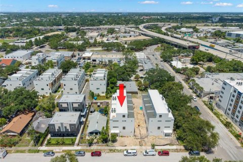 Adosado en venta en Saint Petersburg, Florida, 3 dormitorios, 217.95 m2 № 2120771 - foto 26