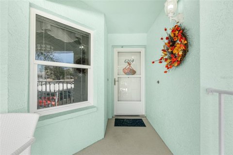 Condo in North Port, Florida, 2 bedrooms  № 1517740 - photo 15