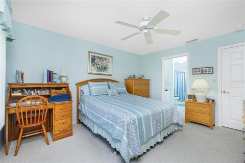 Condo in North Port, Florida, 2 bedrooms  № 1517740 - photo 3