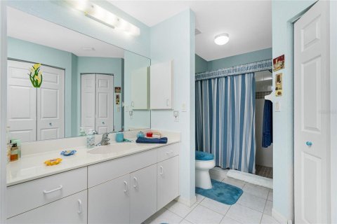 Condo in North Port, Florida, 2 bedrooms  № 1517740 - photo 5