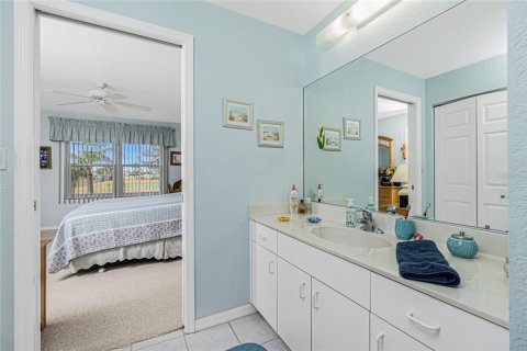 Condo in North Port, Florida, 2 bedrooms  № 1517740 - photo 6