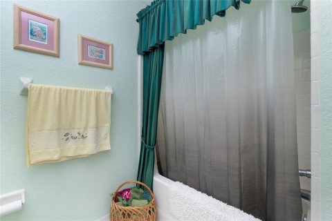 Condo in North Port, Florida, 2 bedrooms  № 1517740 - photo 11