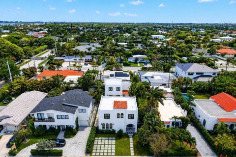 House in West Palm Beach, Florida 4 bedrooms, 247.68 sq.m. № 2147387 - photo 27