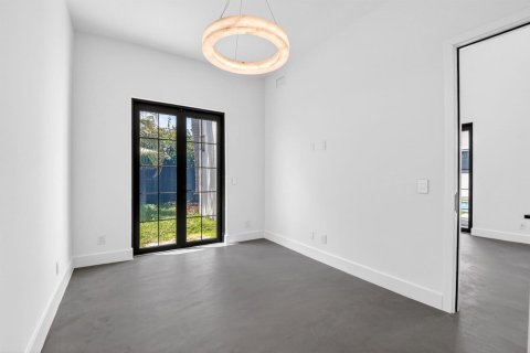 House in West Palm Beach, Florida 4 bedrooms, 247.68 sq.m. № 2147387 - photo 22