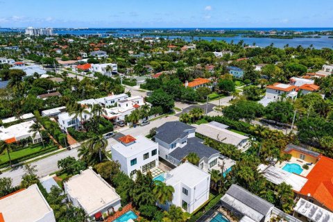 House in West Palm Beach, Florida 4 bedrooms, 247.68 sq.m. № 2147387 - photo 29