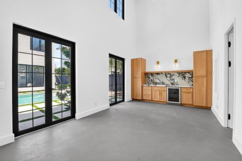 House in West Palm Beach, Florida 4 bedrooms, 247.68 sq.m. № 2147387 - photo 20