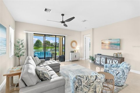 House in Venice, Florida 2 bedrooms, 146.69 sq.m. № 2223696 - photo 10