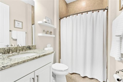 House in Venice, Florida 2 bedrooms, 146.69 sq.m. № 2223696 - photo 20