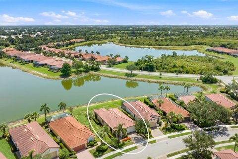 House in Venice, Florida 2 bedrooms, 146.69 sq.m. № 2223696 - photo 25