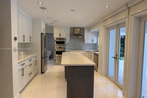 Villa ou maison à louer à Coral Gables, Floride: 3 chambres, 175.21 m2 № 1976642 - photo 4