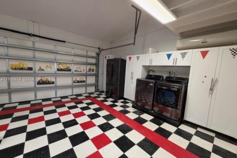 Villa ou maison à louer à Coral Gables, Floride: 3 chambres, 175.21 m2 № 1976642 - photo 16